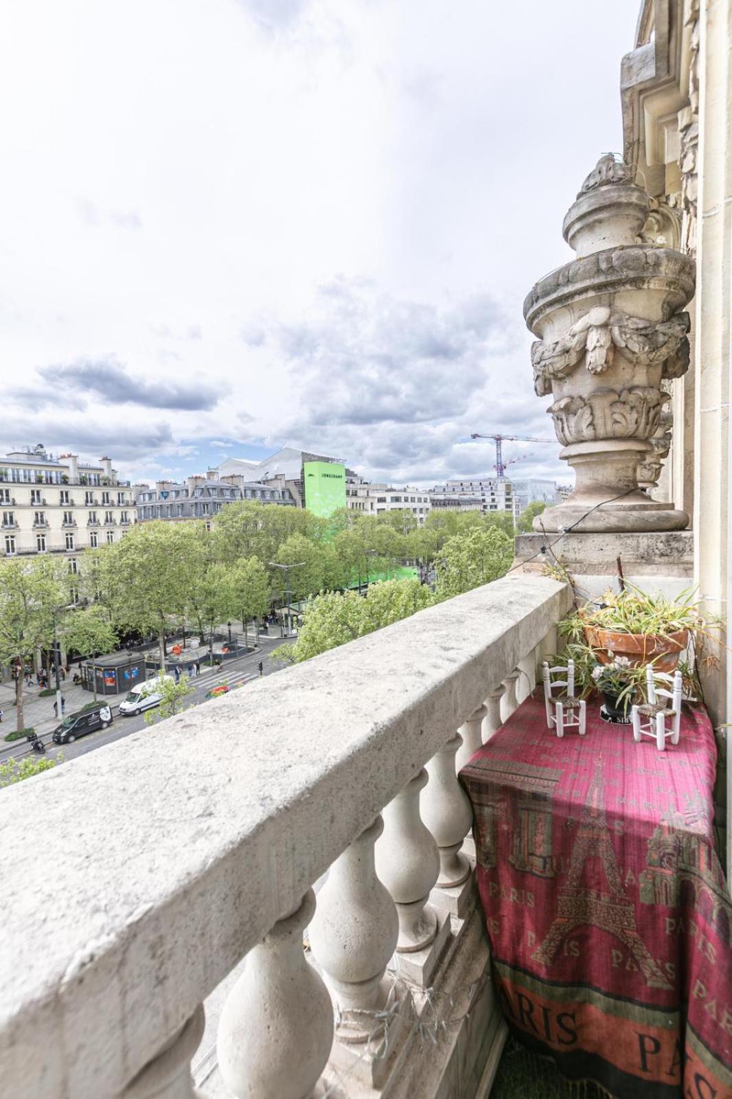 Elysees Vip * Paris